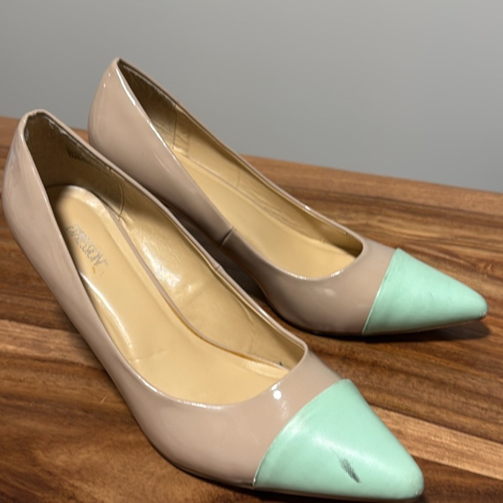 Elegant Beige and Mint Green Women's Pumps